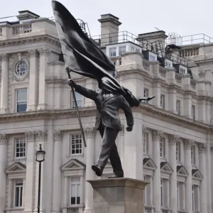 new_statue-1289712954.webp