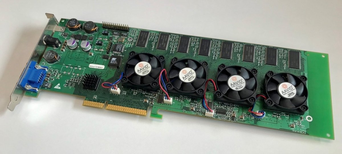 67383_01_legendary-3dfx-voodoo-5-6000-shown-4-way-sli-single-board_full-2630524689.jpeg